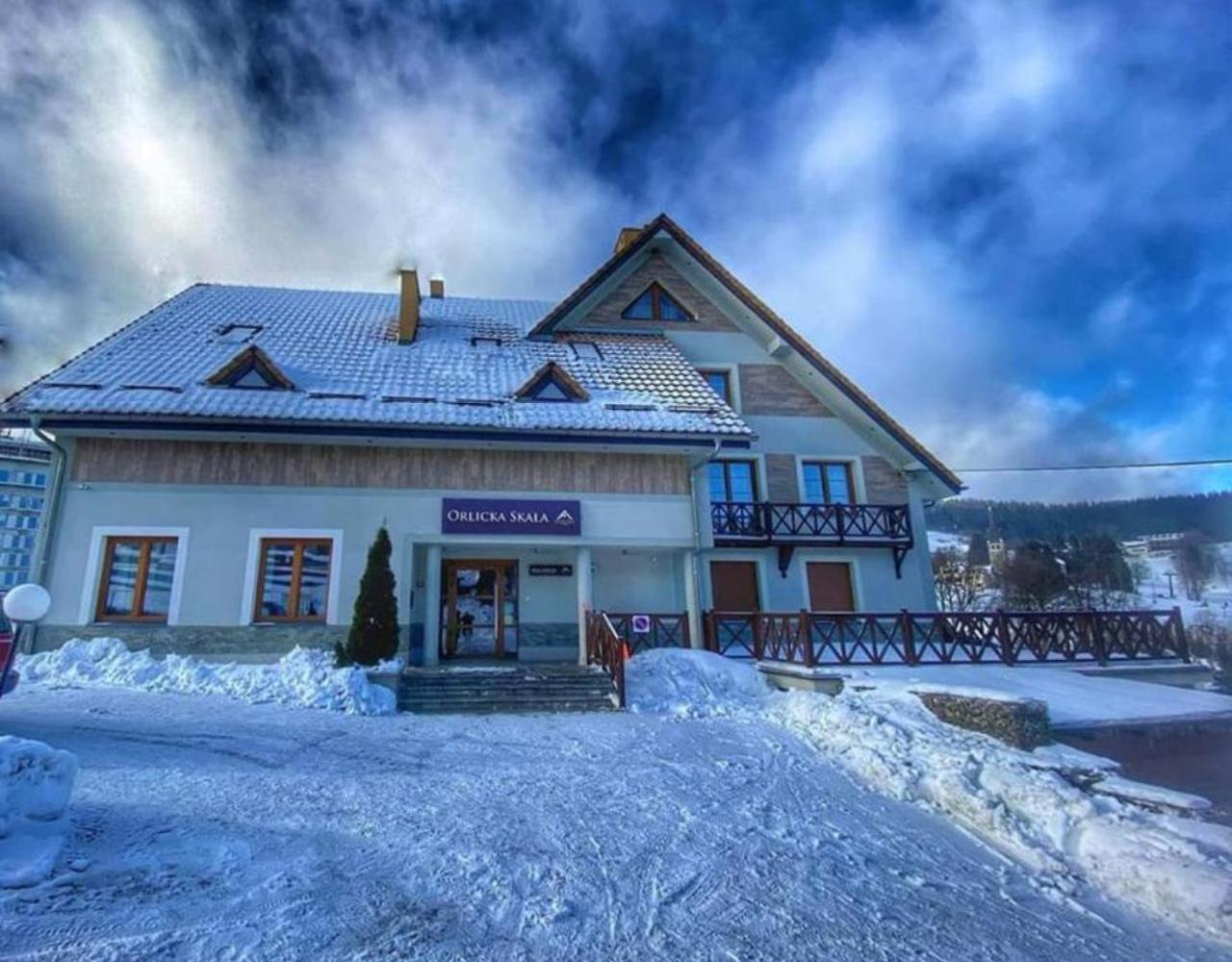 Orlicka Skala Bed & Breakfast Zieleniec  Exterior photo
